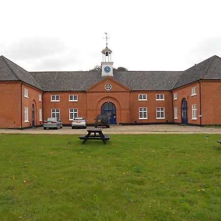 サウスウォルド The Stables At Henham Park Bed & Breakfast エクステリア 写真