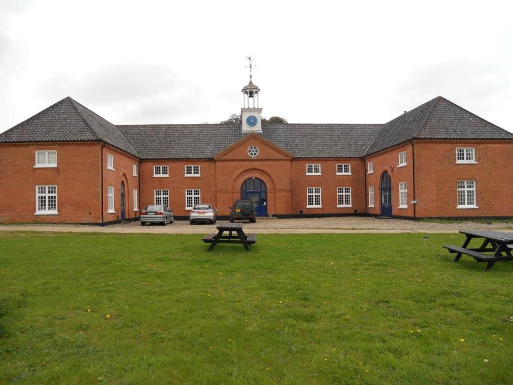 サウスウォルド The Stables At Henham Park Bed & Breakfast エクステリア 写真